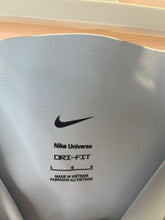 Load image into Gallery viewer, Large Nike Light Blue Leggings
