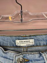 Load image into Gallery viewer, Size 8 Zara Raw Hem Embroidered Mom Jeans
