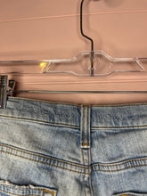 Load image into Gallery viewer, Size 8 Zara Raw Hem Embroidered Mom Jeans
