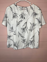 Load image into Gallery viewer, Large A New Day Black &amp; White Floral Top

