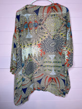 Load image into Gallery viewer, Medium/ Large Umgee Boho Kimono
