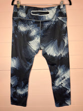 Load image into Gallery viewer, Large Athleta Printed Leggings
