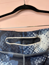 Load image into Gallery viewer, Large Athleta Printed Leggings
