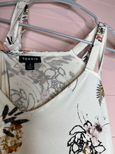 Load image into Gallery viewer, 3X Torrid White Floral Crepe Balloon Sleeve Cold Shoulder Plus Size Blouse
