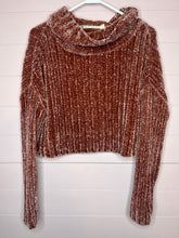 Load image into Gallery viewer, XS Chelsea And Violet Oversized Crop Sweater
