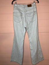 Load image into Gallery viewer, Size 27 Madewell 11" High-Rise Flare Jeans in Hanford Wash: Welt Pocket Edition
