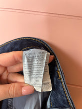 Load image into Gallery viewer, Size 16 Lee Regular Fit Boot Cut Mid Rise Plus Size Denim Jeans
