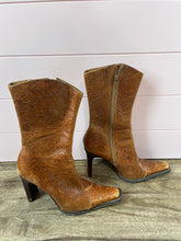 Load image into Gallery viewer, 7.5B Steve Madden Brisa Calf High Western Leather Heeled Boots
