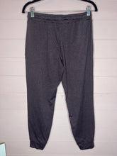 Load image into Gallery viewer, Medium Vuori DreamKnit Performance Joggers
