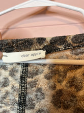 Load image into Gallery viewer, Medium Dear Apple Leopard V-Neck Short Sleeve Top
