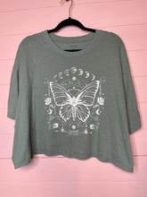 Load image into Gallery viewer, Xl Pretty Rebel Graphic Tee Short Sleeve Crop Top
