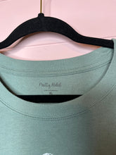 Load image into Gallery viewer, Xl Pretty Rebel Graphic Tee Short Sleeve Crop Top
