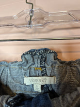 Load image into Gallery viewer, Small Vervet High Waisted Button Fly Denim Shorts
