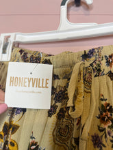 Load image into Gallery viewer, Small Mable NWT Sweet Nothing Frilly Boho Floral Print Shorts
