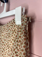 Load image into Gallery viewer, Large Dress Forum NWT Boho Floral Print Skirt With Built In Shorts

