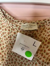 Load image into Gallery viewer, Large Dress Forum NWT Boho Floral Print Skirt With Built In Shorts
