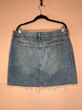 Load image into Gallery viewer, Size 16 Old Navy Plus Size Denim Cut Off Skirt
