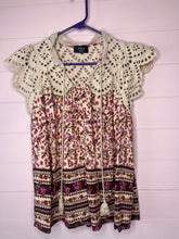 Load image into Gallery viewer, Large VICI Boho Floral print eyelet v-neck ruffle sleeve top
