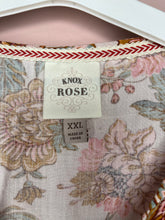 Load image into Gallery viewer, XXL Knox Rose Boho Floral Print Top
