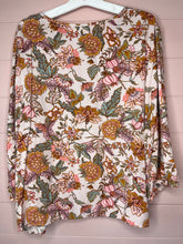 Load image into Gallery viewer, XXL Knox Rose Boho Floral Print Top
