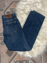 Load image into Gallery viewer, Size 28 Tecovas Straight High Rise Denim Jeans
