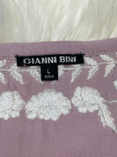 Load image into Gallery viewer, Large Gianni Bini Purple white Embroidered Tassel Tunic Top
