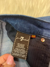 Load image into Gallery viewer, Size 26 7 FAM Dojo Denim Jeans
