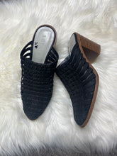 Load image into Gallery viewer, Revolve Size 9.5 1. State Black Slip On Heeled Mules

