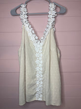 Load image into Gallery viewer, 3XL SHEIN Ivory &amp; White Floral Lace Plus Size Tank Top
