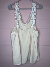Load image into Gallery viewer, 3XL SHEIN Ivory &amp; White Floral Lace Plus Size Tank Top
