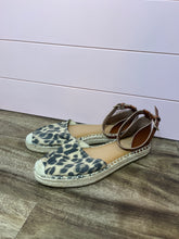 Load image into Gallery viewer, Size 10 Old Navy Leopard Print Espadrille Flat Sandals
