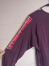Load image into Gallery viewer, Large Under Armour Long Sleeve T-Shirt
