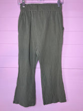 Load image into Gallery viewer, Medium Sincerely Jules Sage Green Cotton Gauze Pants
