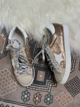 Load image into Gallery viewer, Size 9 Golden Star Sneakers
