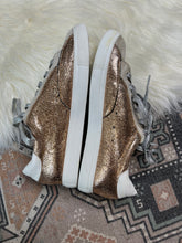 Load image into Gallery viewer, Size 9 Golden Star Sneakers
