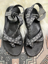 Load image into Gallery viewer, Size 11 Chaco Sandals
