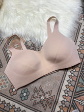 Load image into Gallery viewer, 36DD Lululemon Light Pink Lightly Padded Bra
