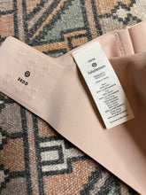 Load image into Gallery viewer, 36DD Lululemon Light Pink Lightly Padded Bra
