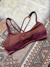 Load image into Gallery viewer, Size 8 Lululemon Stripped Sports Bra
