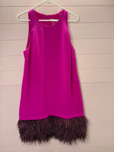 Load image into Gallery viewer, Size 12 Trina Turk NWT Feather Dress
