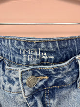 Load image into Gallery viewer, Size 14 Time And Tru Plus Size Mid Rise Raw Hem Denim Jeans
