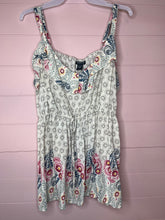 Load image into Gallery viewer, 3X Torrid Floral Print Plus Size Babydoll Challis Cami
