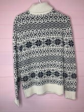 Load image into Gallery viewer, Medium H&amp;M Tan &amp; Black Printed Turtle Neck Sweater
