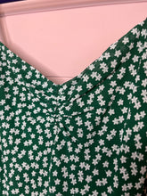 Load image into Gallery viewer, Size 4 Princess Polly Green Floral Slip Dress
