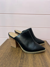 Load image into Gallery viewer, Size 7 Abound Black Heeled Mule Clogs

