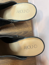Load image into Gallery viewer, Size 7 Abound Black Heeled Mule Clogs
