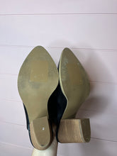 Load image into Gallery viewer, Size 7 Abound Black Heeled Mule Clogs
