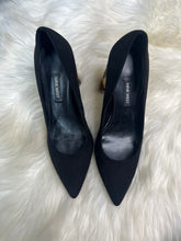 Load image into Gallery viewer, Size 7 Nine West Leopard Calf Hair Pointy Block Heels
