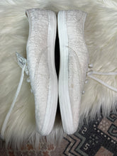 Load image into Gallery viewer, Size 8.5 Keds NWT Floral Lace Sneakers
