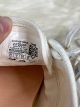 Load image into Gallery viewer, Size 8.5 Keds NWT Floral Lace Sneakers
